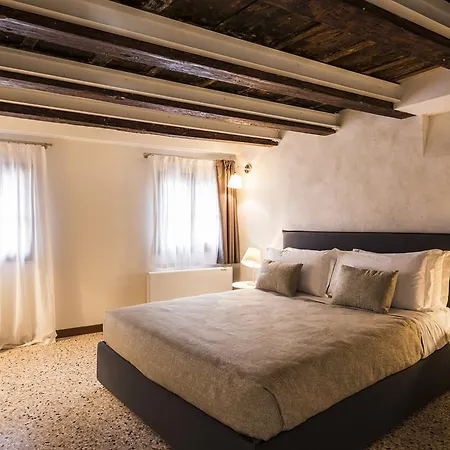 Myplace Campo Santa Margherita Appartement *