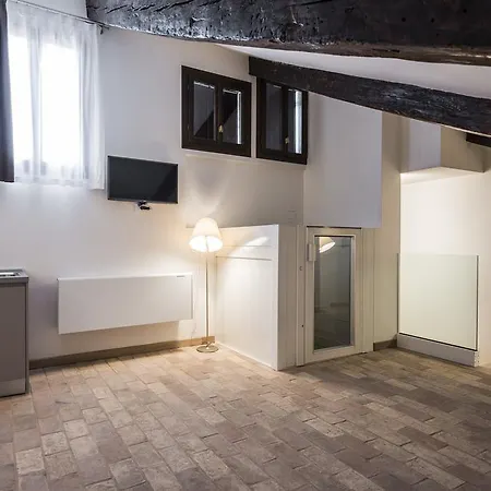 Myplace Campo Santa Margherita Venise